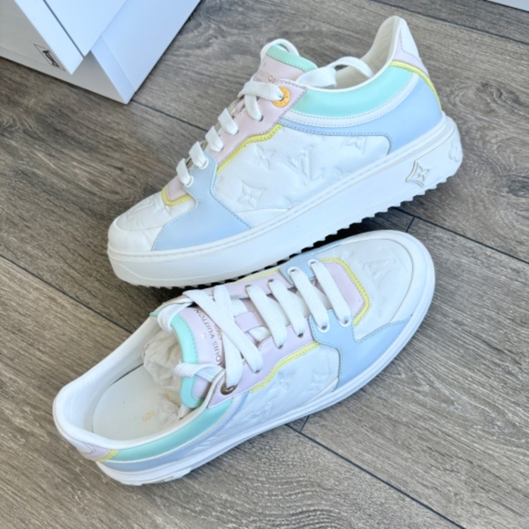 Louis Vuitton Monogram Embossed Time Out Sneakers - Picture 4 of 12